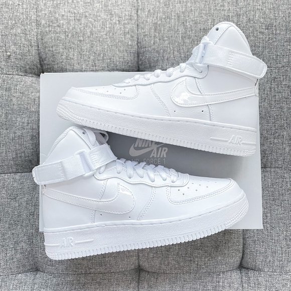 🤍 Nike Air Force 1 high top triple white (big kids) - Picture 2 of 4